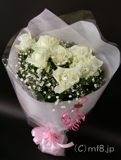 白いバラ7本の花束 誕生日 記念日に宅配します