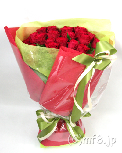 25歳の誕生日に贈る25本の赤い薔薇の花束