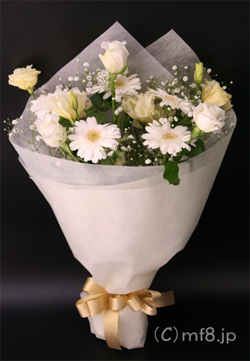 ピュアホワイト色の花束/送別会・誕生日にお届けします。名古屋市内に当日配達します