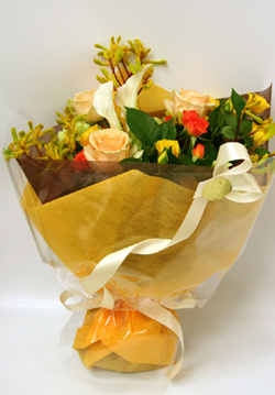 退職祝いの花束を名古屋市内の送別会会場へ配達します。