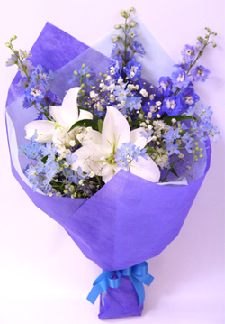 青色の花束。名古屋市内送料無料（一部除く）