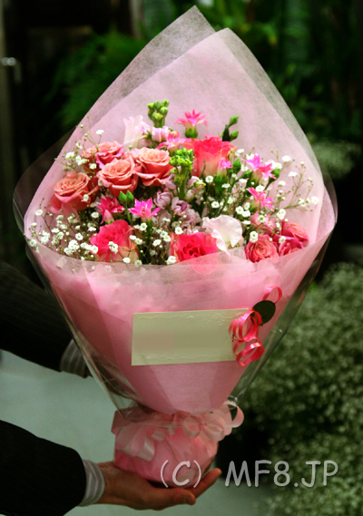 プレゼントの花束/ピンクの花束/誕生日の花束