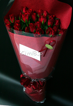 33歳のお誕生日に・・・33本の赤いバラの花束
